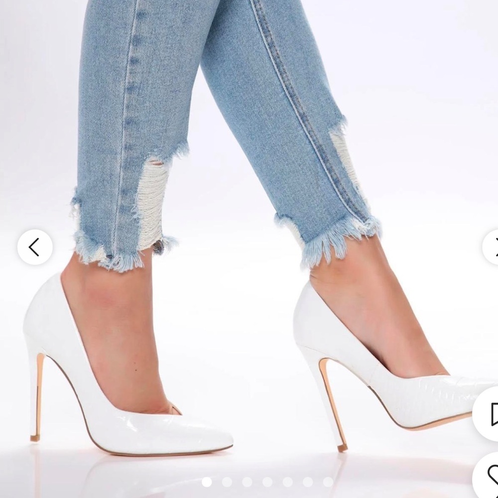 Fashion Nova Women's Courts heel pumps Size 6.5